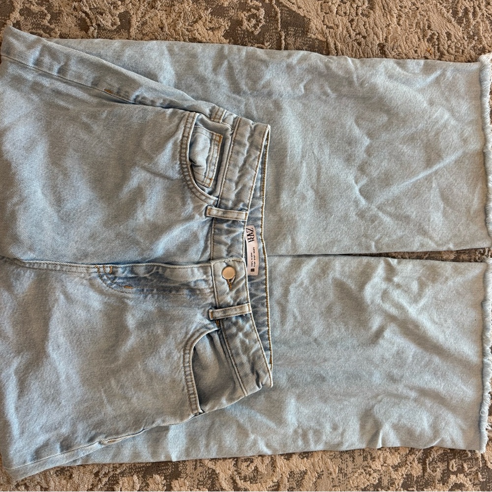 Zara Women's Light Blue Straight Leg Jeans